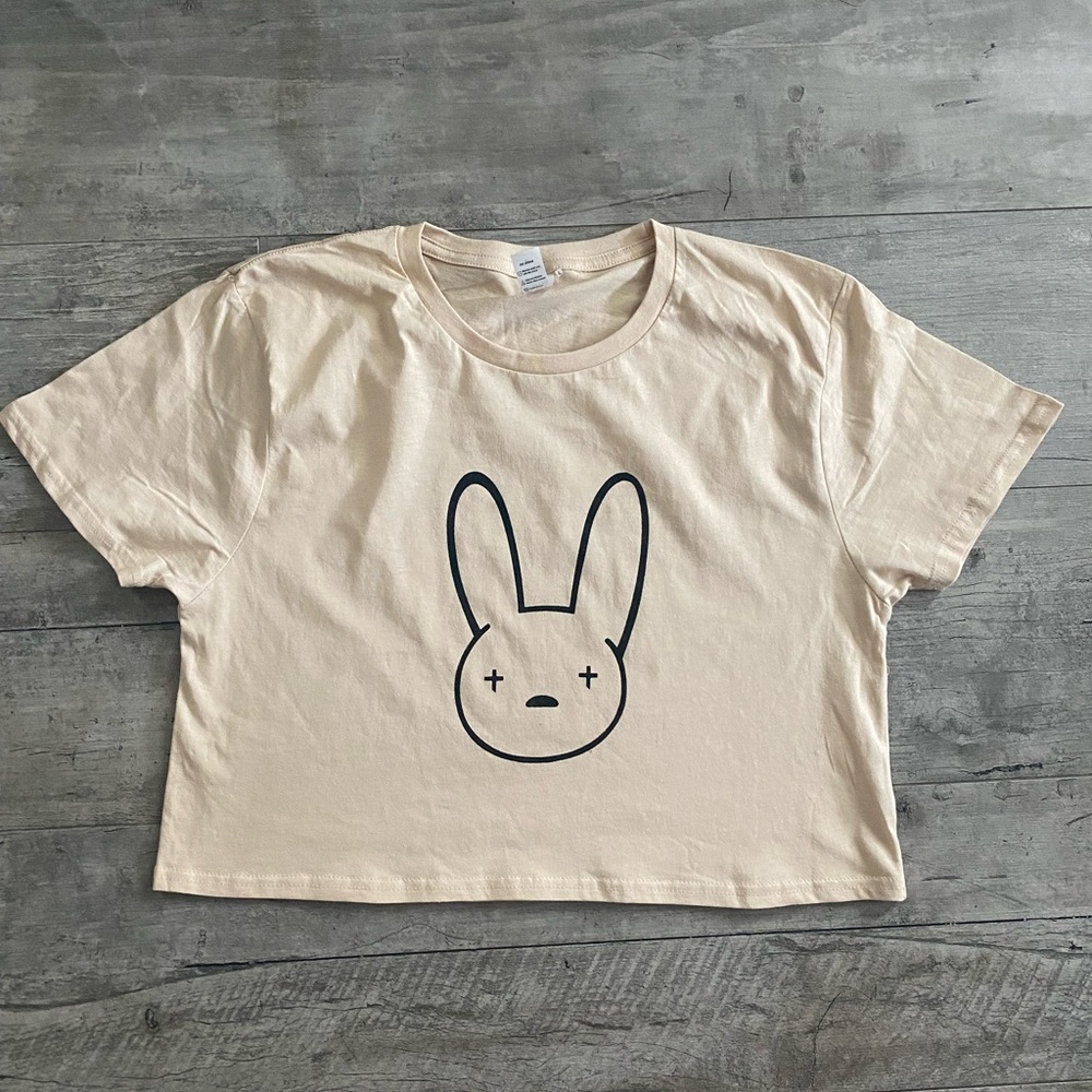 Women Bad Bunny Cream Boxy Crop Top / Shirt Logo - Picture 2 of 3